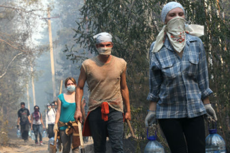 Die Waldbrände im Sommer 2010 vereinten Blogger im Kampf gegen das Feuer. Foto: RIA NOVOSTI
